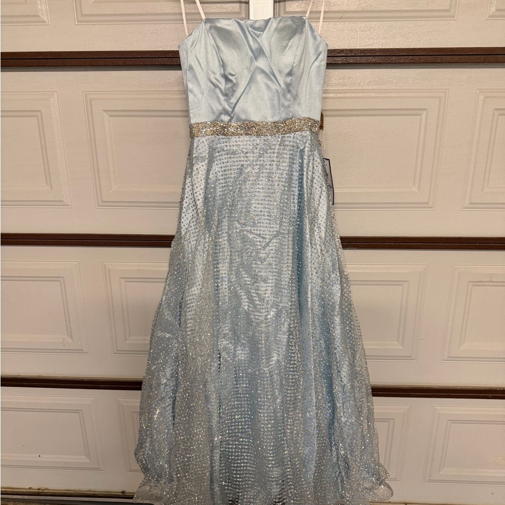 Elegant Blue Strapless prom dress formal